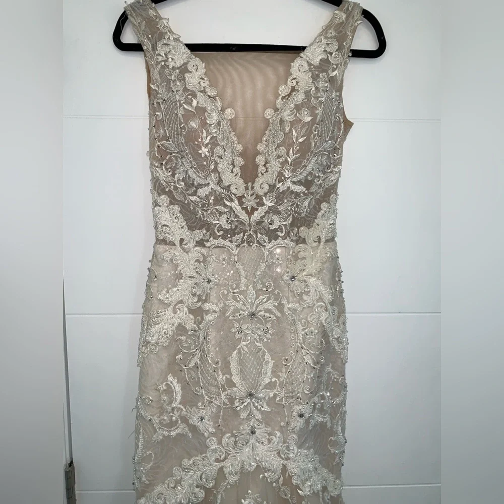 Milla Nova Briana Wedding Gown Lace 36 - Picture 2 of 13
